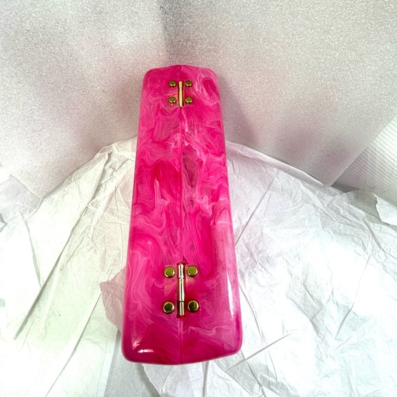 Cult Gaia Enid Box Clutch. Dragonfruit. - Picture 10 of 13